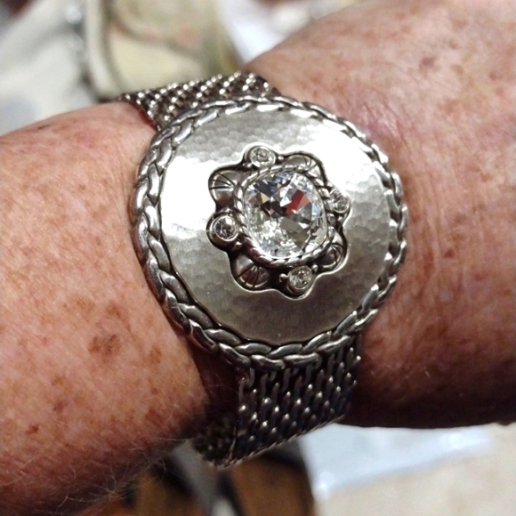 ❤️ Brighton Galadriel Wide Cuff Crystal Silver Plated Bracelet (Retired) - Picture 1 of 3